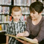 Manfaat Cerita Bergambar untuk Mengembangkan Pola Pikir Anak